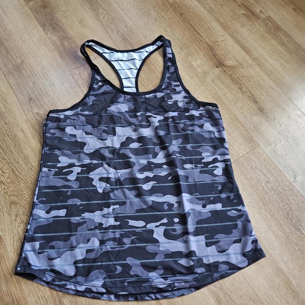 Zyia Black Camo Havana Tank (EUC) Size Medium - Picture 2 of 5